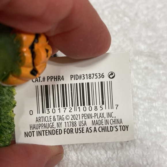 Penn Plax Halloween Vampire Bat Aquarium Bowl Ornament Decoration Small 2.5 Inch - Picture 7 of 8